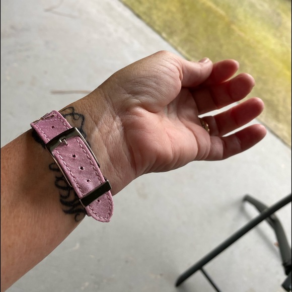 2009-2010 Tommy Hilfiger Twist Band Watch - Picture 2 of 11